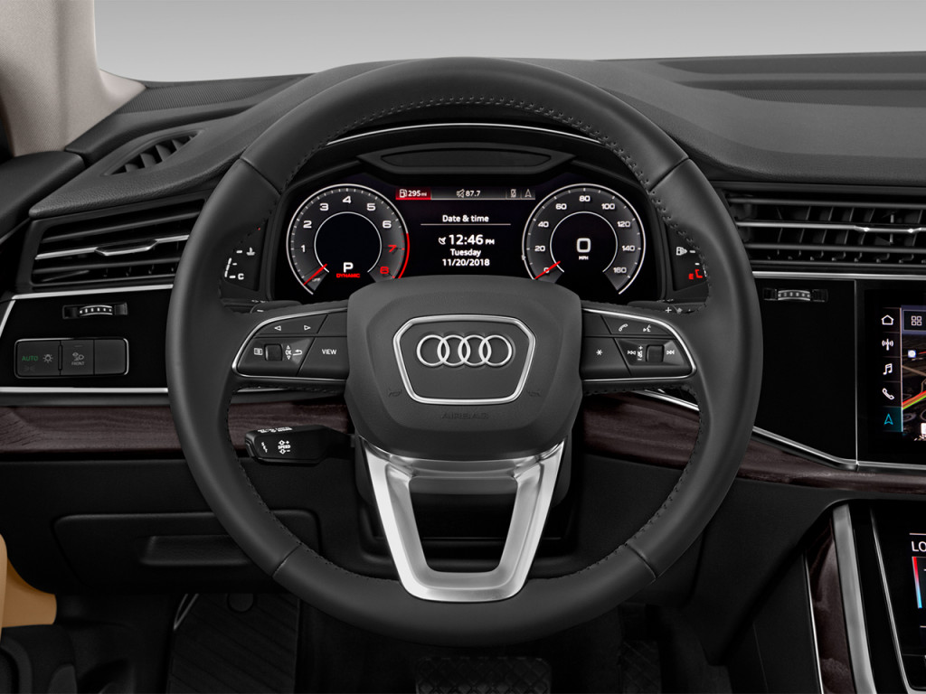 2022-audi-q8-premium-plus-55-tfsi-quattro-steering-wheel_100809576_l